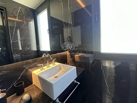 Casa en Alquiler Temporal con 2 cocheras