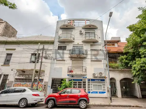 Padre Elizalde 100, Piso 0