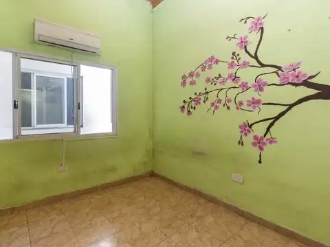 Depto Tipo Casa 6 ambientes con 2 baños