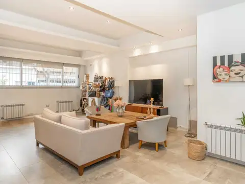 Casa 7 ambientes con 2 baños