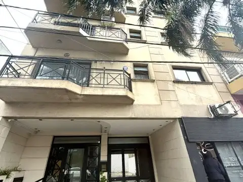Alquiler departamento 3 ambientes con cochera en Ramos Mejía