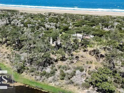 Lote de 1200m2 en vente en El Caracol 1era linea Laguna!