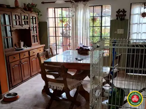 Venta - Casa - 3 Dormitorios - Parque libre - Excelente Ubicacion - Apta Crédito !!!