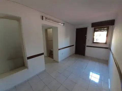 Casa 15 ambientes con 7 baños