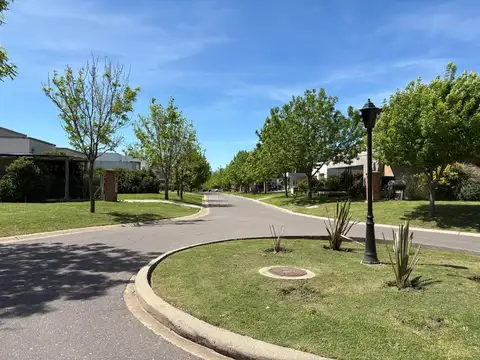Terreno en Venta en Pilar del Este - Santa Guadalupe, USD 72.000