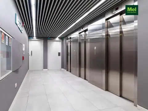 Oficina en Alquiler con 2 cocheras