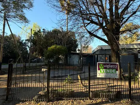 CASA CON GALPÓN EN BERAZATEGUI OESTE