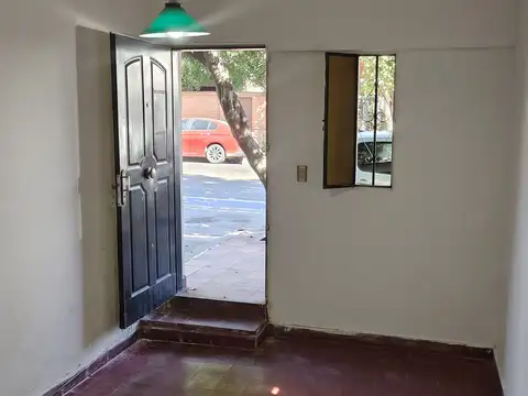 SE ALQUILA CASA AV. VIRGEN DEL VALLE CATAMARCA
