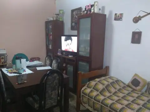 Casa en Venta en Castelar, USD 100.000