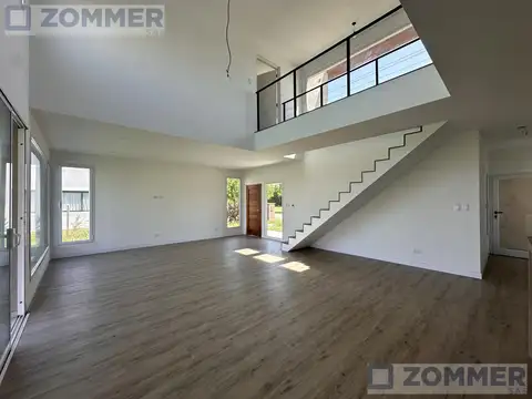 Casa en Venta al Oeste
