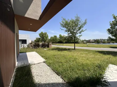 Barrio Santa Isabel II, Maschwitz