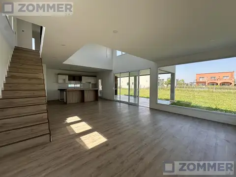 Casa en Venta en Santa Isabel, USD 165.000