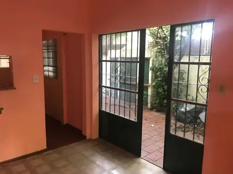 Casa en Alquiler con 1 cochera