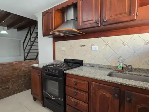 Depto Tipo Casa en Venta en Castelar, USD 70.000