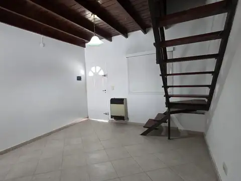 Depto Tipo Casa en Venta de 2 ambientes