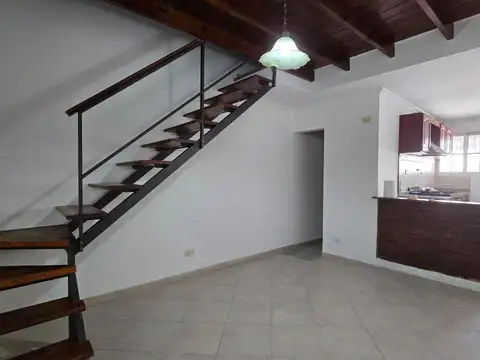 Duplex venta 2 ambientes playroom Castelar