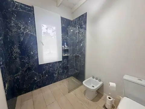 Casa en Venta con 4 cocheras