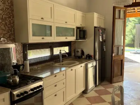 CASA EN VENTA EN LAS PERDICES