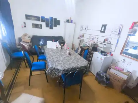VENTA CASA A REFACCIONAR A MTS DE RUTA 20 AMEGUINO