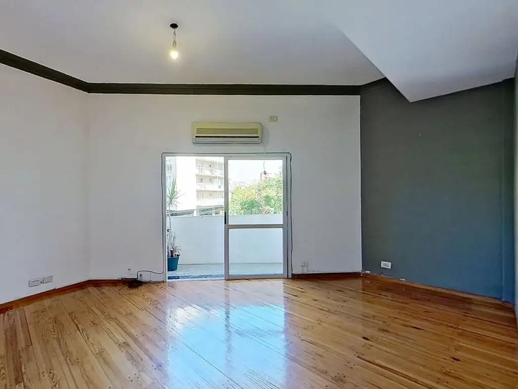 Avenida Juan Bautista Alberdi 1300