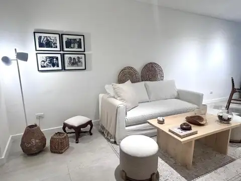 MONOAMBIENTE DE 40 M2 CUBIERTOS VENTA V. URQUIZA