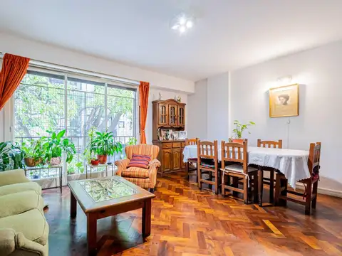 Amplio Depto. en Las Cañitas para reformar 