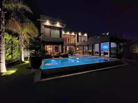 Yacht 100