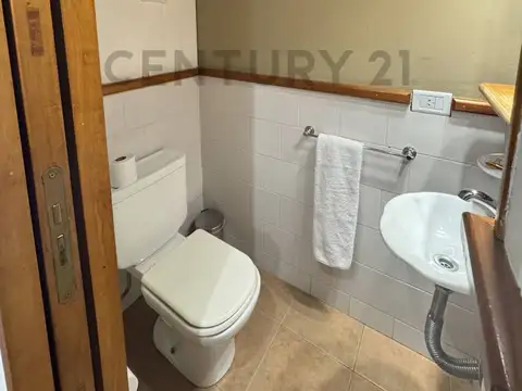 VENTA CASA SAN MARTIN DE LOS ANDES . CASCO CENTRICO