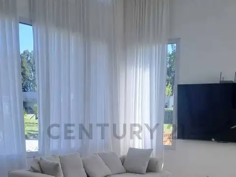 Miralagos II, Club de Campo y Spa. Casa de 3 dormitorios en venta