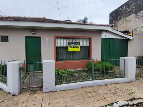 Casa Chalet  en Venta en Los Polvorines, Malvinas Argentinas, G.B.A. Zona Norte