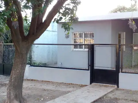 Casa 3 ambientes con 1 baño