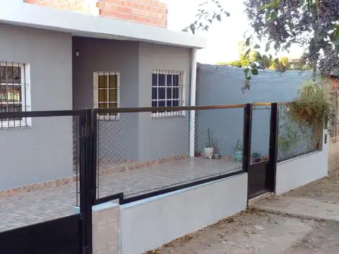 CASA DE 2 DORMITORIOS CON TERRENO A LA VENTA G.DRO BAIGORRIA
