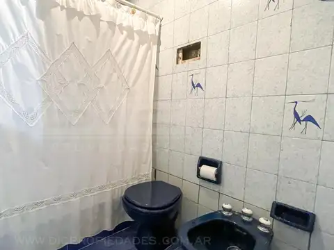 Casa 5 ambientes con 2 baños