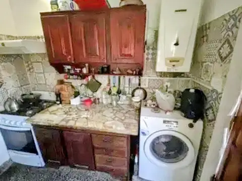 Fabián Onsari 700, Piso 1