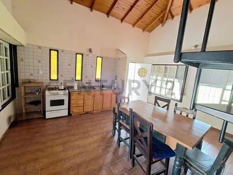 538 e/ 613 y 616 1400, Piso 0