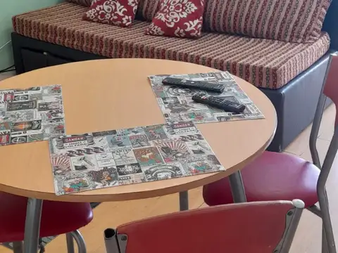 Alquilo Temporario en Almagro . 2 Ambintes con Balcón. Amoblado y Equipado. Hasta 3 PAX