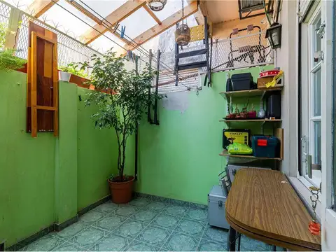 Venta Departamento 1er piso por escalera en Ciudadela con balcón