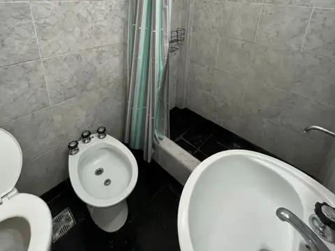 ALQUILER TEMPORARIO DEPARTAMENTO 1 AMBIENTTE PARA 4 PERSONAS, PLAZA COLÓN