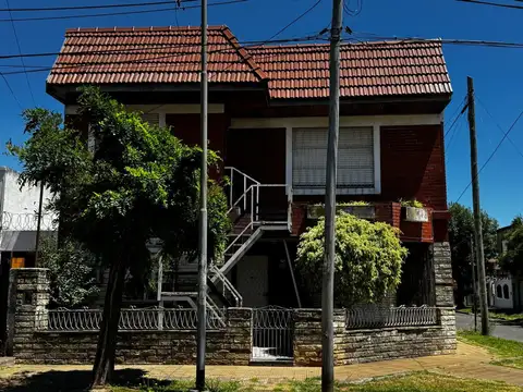 VENTA CASA BALLESTER MULTIFAMILIAR 5 AMBIENTES