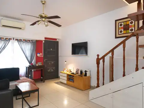 Depto Tipo Casa en Venta de 3 ambientes