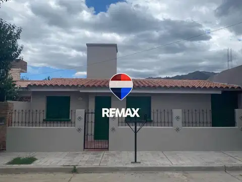 VENTA CASA AMOBLADA CAFAYATE CENTRO 5 DORMITORIOS