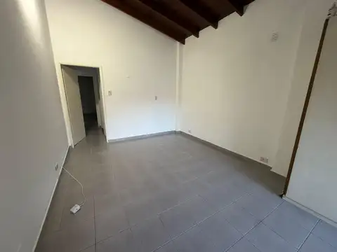 Casa en Alquiler en Villa Luzuriaga, $ 1.100.000