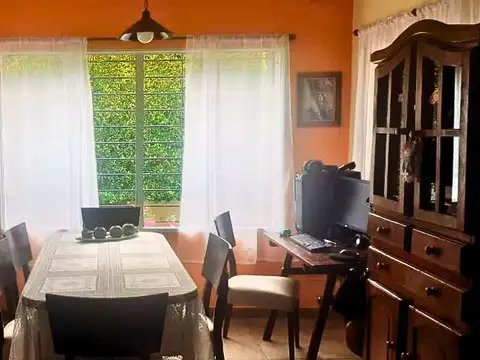 Casa 6 ambientes con 1 baño