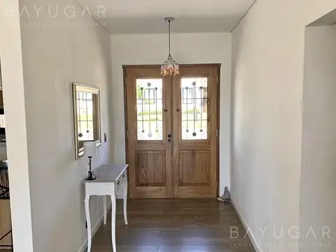 Casa en Venta en Pilar del Este - Santa Lucia, USD 180.000