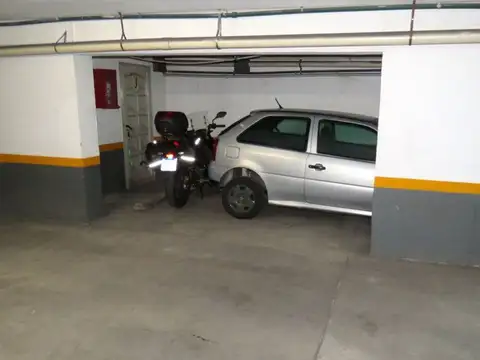 Oportunidad- VENDO COCHERA EN NUEVA CORDOBA