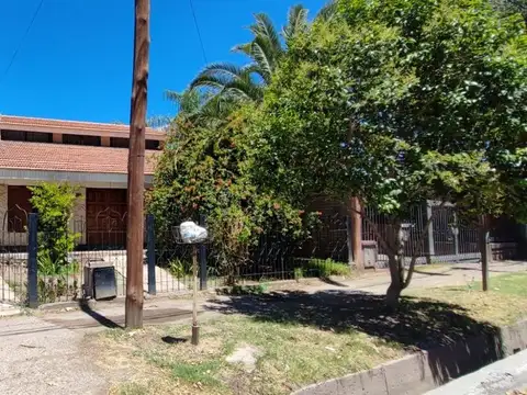 Venta de casa y galpón, Ruta 50, San Martín
