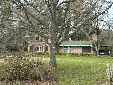 Venta Quinta de 4.000 m2 Gran arboleda Barrio semi cerrado