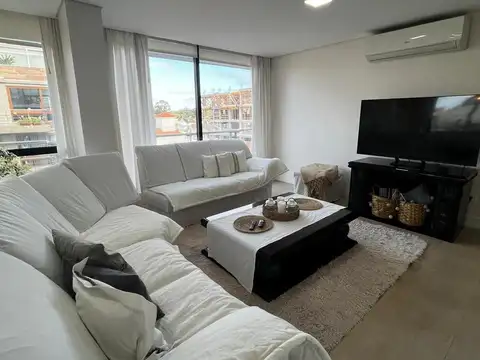 Departamento 4 ambientes con 4 baños