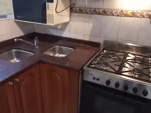 Depto Tipo Casa 4 ambientes con 2 baños