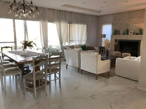 Casa en Alquiler en San Marco, USD 3.800